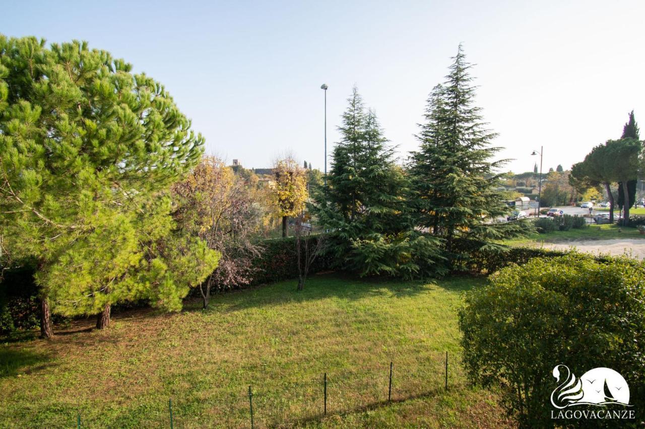 Luxury Martina Appartamenti Moniga del Garda Exterior foto