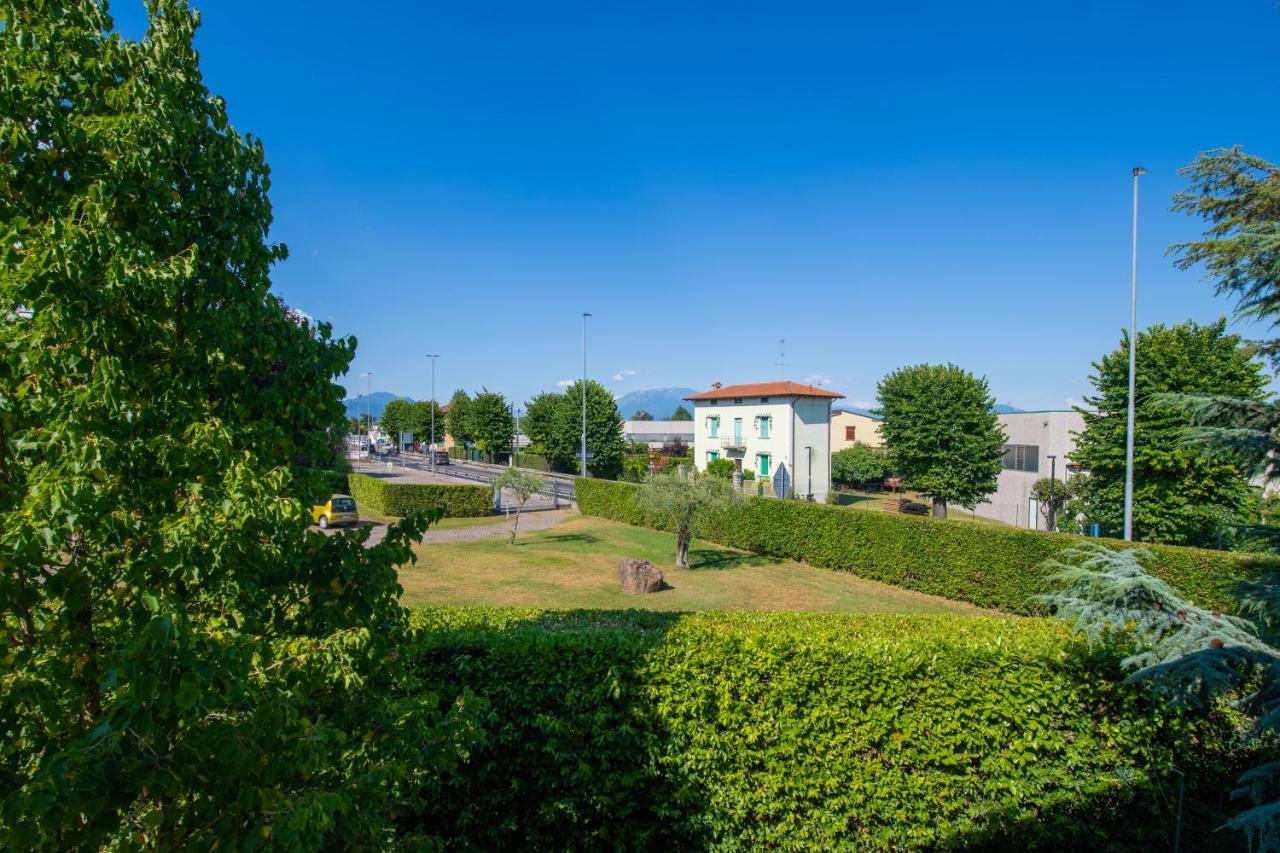 Luxury Martina Appartamenti Moniga del Garda Exterior foto