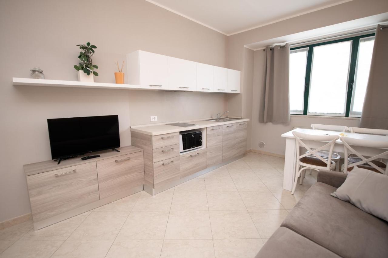 Luxury Martina Appartamenti Moniga del Garda Exterior foto